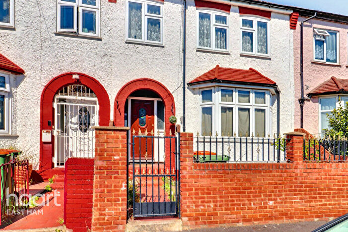 4 Bedroom Terraced House For Sale In Roman Road, London, E6