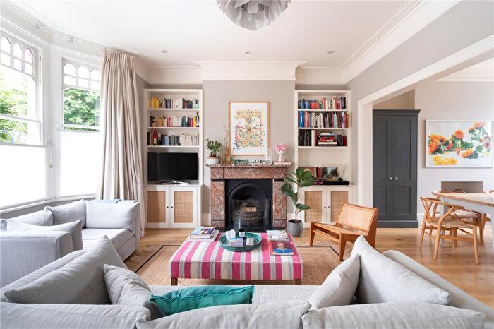 3 Bedroom Apartment To Rent In Chevening Road, London, NW6