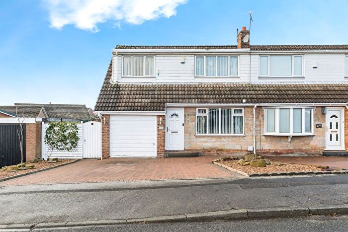 3 Bedroom Semi Detached House For Sale In Larks Hill, Pontefract, WF8