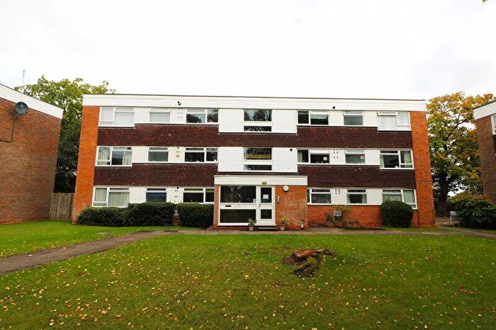 2 Bedroom Flat For Sale In Dingle Lane, Solihull, B91
