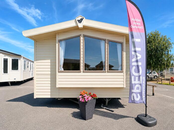 2 Bedroom Mobile/park Home For Sale In Shottendane Road, Birchington, CT7