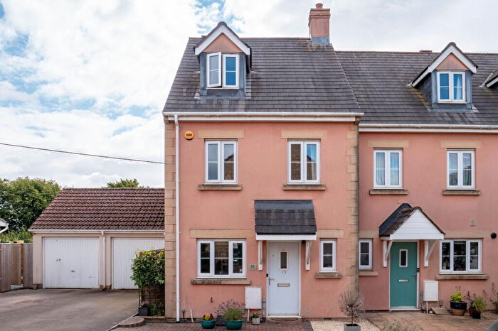 3 Bedroom End Of Terrace House For Sale In The Robins, Frome, BA11