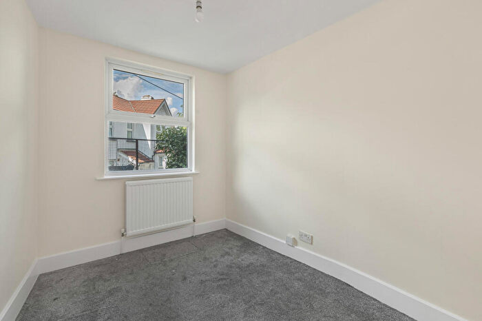 1 Bedroom Apartment To Rent In South Birkbeck Road, Leyton, London, E11