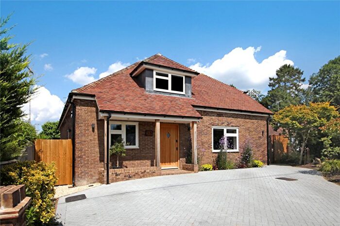 3 Bedroom Detached House For Sale In Minster Road, Godalming, GU7