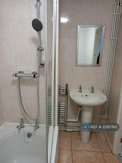 1 Bedroom Flat To Rent In Lansdowne Street, Macclesfield, SK10