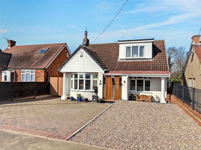 3 Bedroom Detached House For Sale In The Ridge, Great Doddington, Wellingborough, NN29