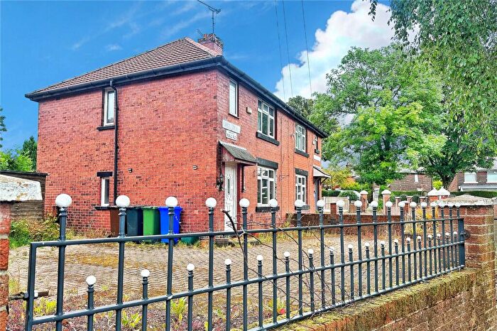 3 Bedroom Semi Detached House For Sale In Warwick Road, Ashton-under-Lyne, Greater Manchester, OL6
