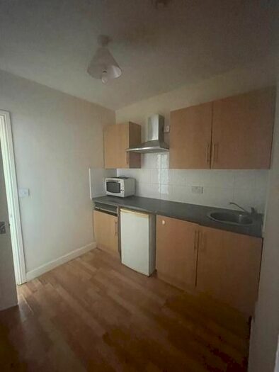 Terraced House To Rent In Roberts Road, Balby, Doncaster, DN4