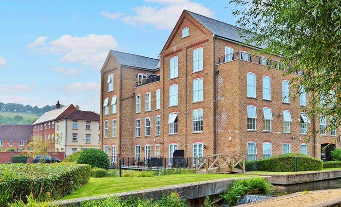 2 Bedroom Flat To Rent In The Mill, Wooburn Green, HP10
