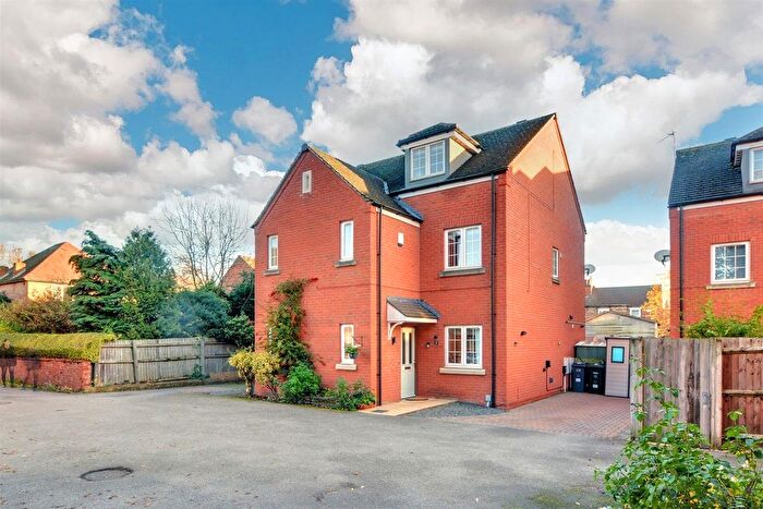 4 Bedroom Semi Detached House For Sale In Rosa Court, Gedling, Nottingham, NG4