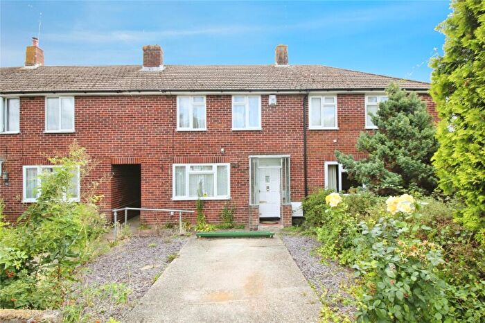 2 Bedroom Terraced House For Sale In Grafton Road, Tilehurst, Reading, RG30