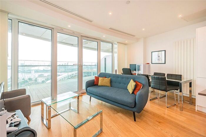 1 Bedroom Flat For Sale In Crossharbour Plaza, Canary Wharf, E14
