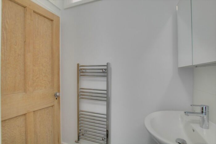 3 Bedroom Flat To Rent In Alexandra Park Road, London, N10