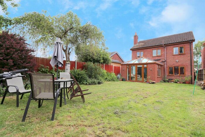 4 Bedroom Detached House For Sale In Morton Road, Laughton, Gainsborough, DN21