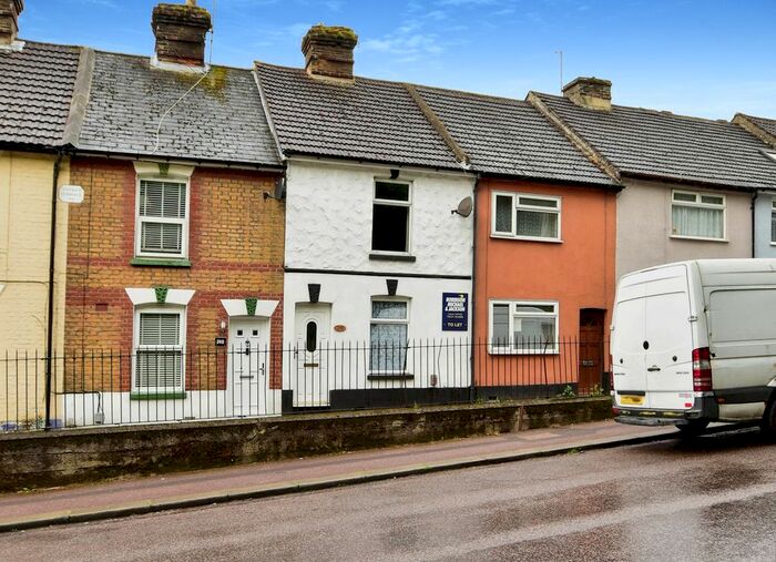 2 Bedroom Terraced House To Rent In Upper Luton Road, Chatham, Kent, ME5