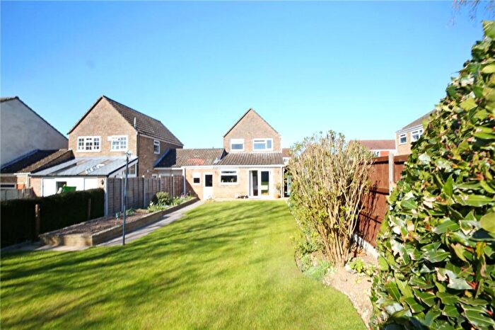 3 Bedroom Link Detached House For Sale In Pheasant Close, Mulbarton, Norwich, Norfolk, NR14