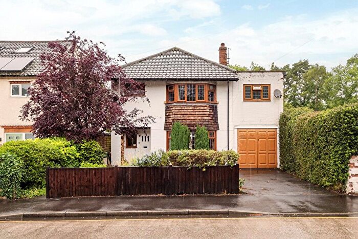 4 Bedroom Detached House For Sale In Connaught Road, Brookwood, Woking, Surrey, GU24