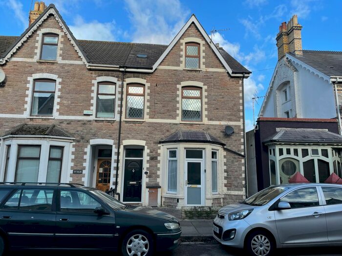 3 Bedroom Maisonette To Rent In Victoria Avenue, Porthcawl CF36