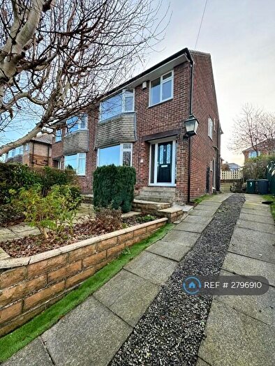 3 Bedroom Semi-Detached House To Rent In Roundhill Mount, Bingley, BD16