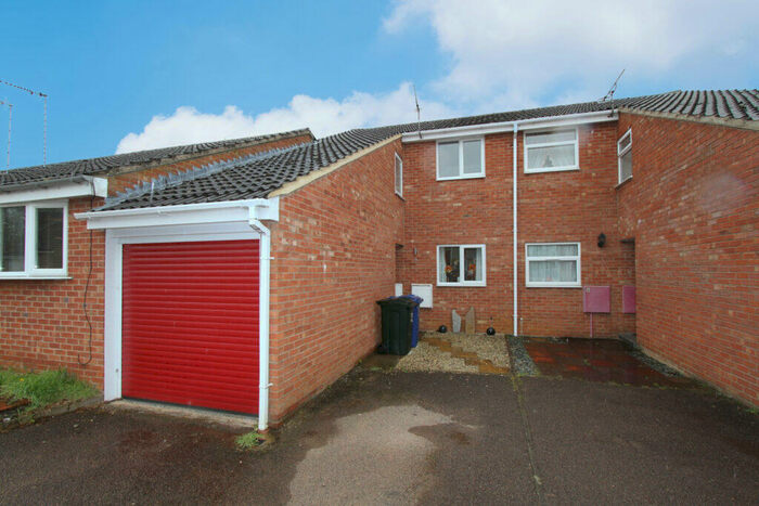 3 Bedroom Terraced House To Rent In Teal Close, Banbury, Oxon, OX16