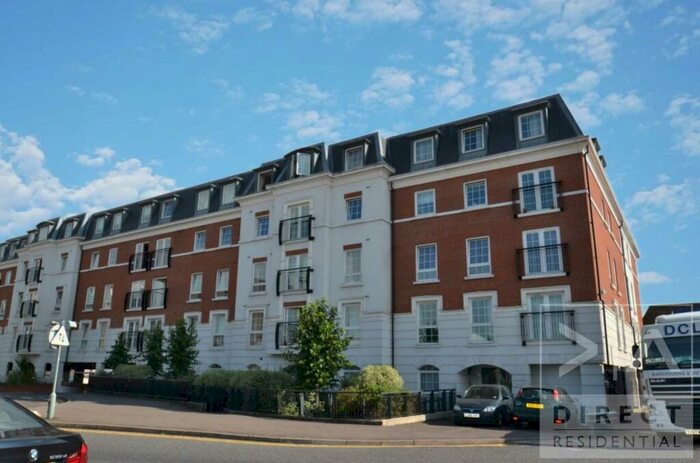 1 Bedroom Apartment To Rent In Station Approach, Epsom, KT19