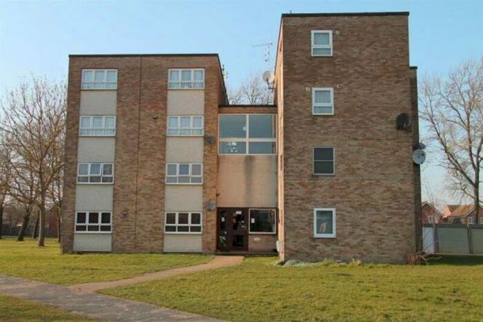 2 Bedroom Apartment To Rent In Simpson Place, Aylesbury, HP21