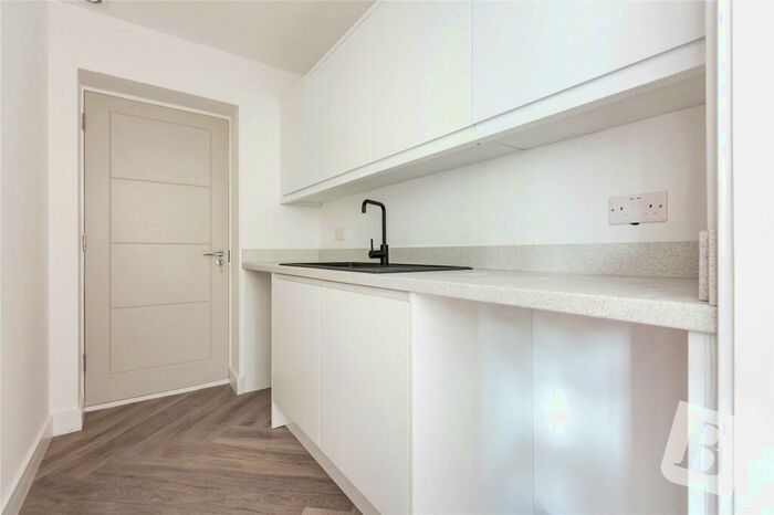 4 Bedroom Detached House For Sale In Sloane Mews, Prospect Road, Hornchurch, RM11