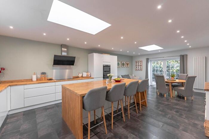 5 Bedroom Detached House For Sale In Station Road, Bluntisham, Huntingdon, Cambridgeshire, PE28