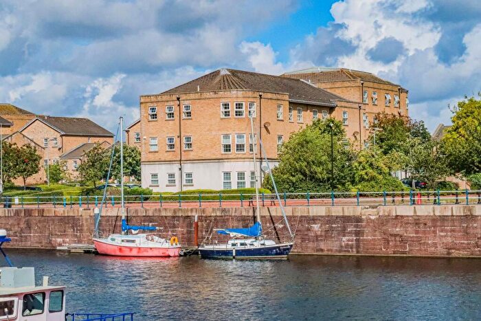 2 Bedroom Apartment For Sale In Llwyn Passat, Penarth, CF64