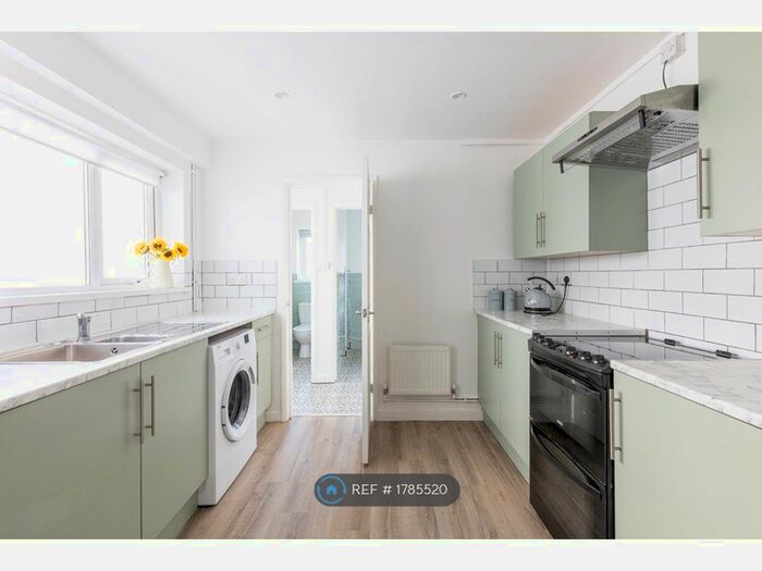 2 Bedroom Terraced House To Rent In Major Street, Swansea, SA5