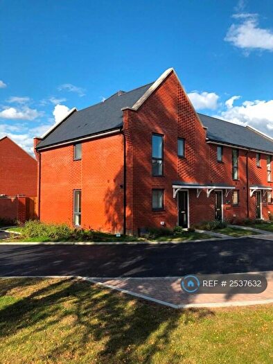 3 Bedroom End Of Terrace House To Rent In Nightingale Way, Reading, RG30