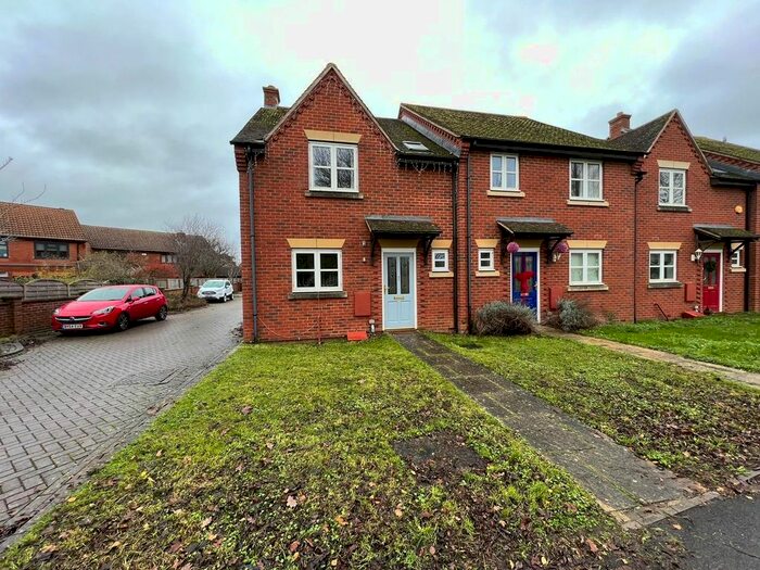 3 Bedroom End Of Terrace House To Rent In Cotton Close, Grove, Wantage, OX12