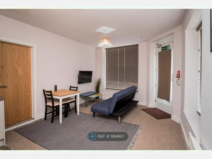 1 Bedroom Flat To Rent In Derby Road, Loughborough, LE11