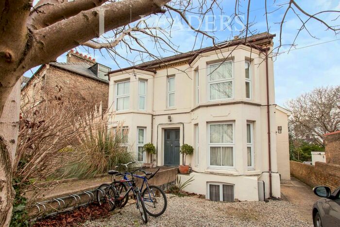 Studio To Rent In Milton Road, CB4