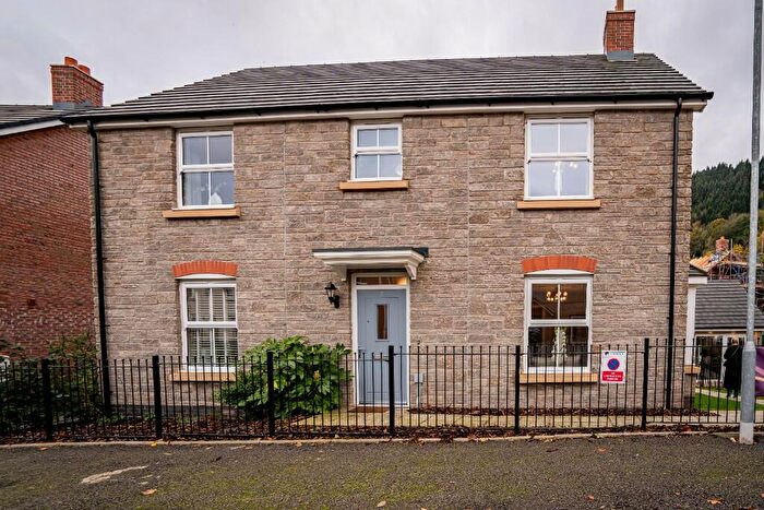 4 Bedroom Detached House For Sale In The Grove, Llanfoist, Abergavenny, NP7