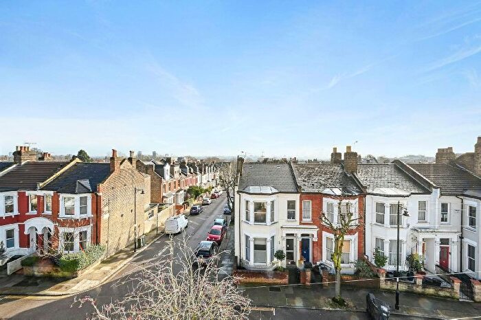 5 Bedroom Terraced House For Sale In Parolles Road, London, N19