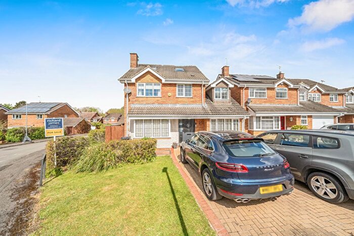 4 Bedroom Detached House For Sale In Grosmont Drive, Toothill, Swindon, SN5