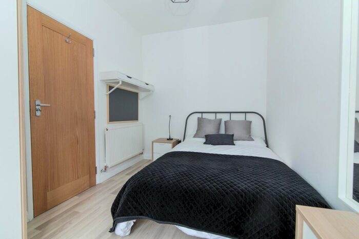 1 Bedroom Detached House To Rent In Claude Street, Nottingham, NG7