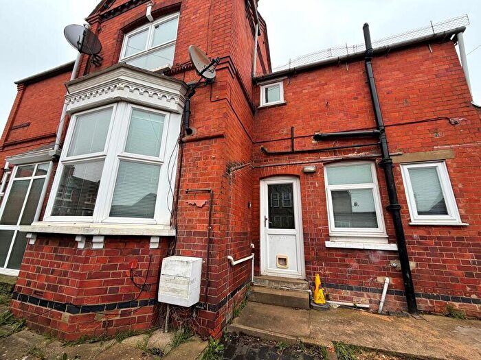 5 Bedroom Terraced House To Rent In College Street, Wellingborough, NN8