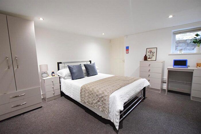 5 Bedroom Terraced House To Rent In West Parade - Student House - /, LN1