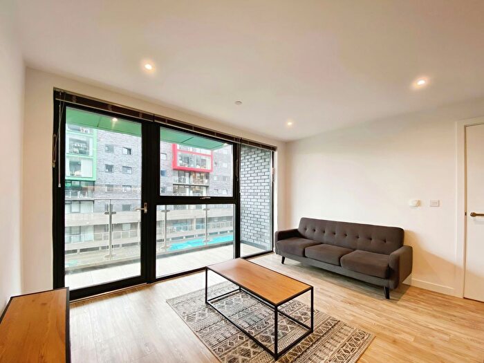 2 Bedroom Flat To Rent In Potato Wharf, Manchester, M3