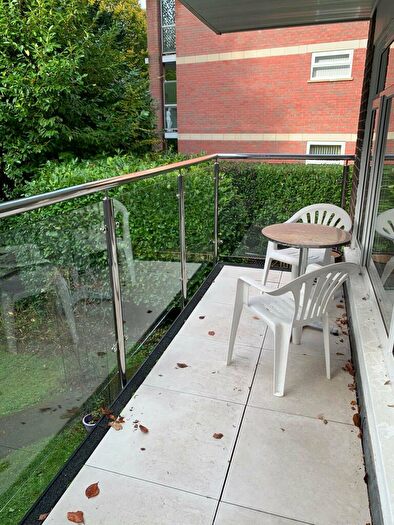 2 Bedroom Apartment To Rent In Branksome Wood Road, Bournemouth, Dorset, BH4
