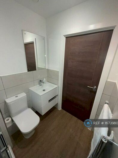 1 Bedroom Flat To Rent In Worthington Apartments, Sale, M33