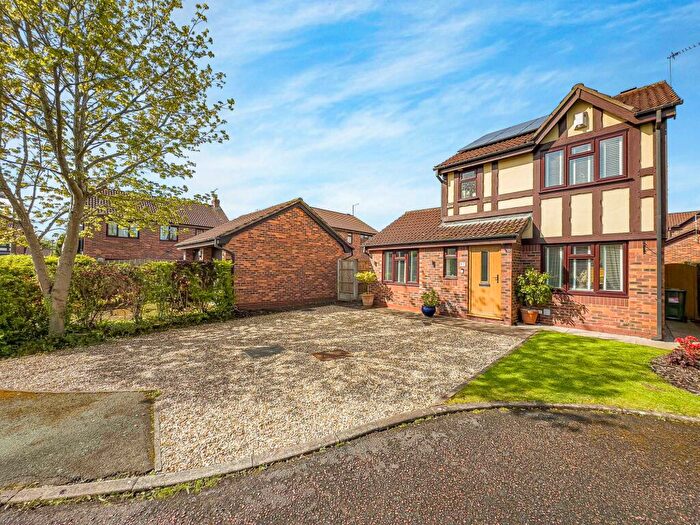 3 Bedroom Detached House For Sale In Mornant Avenue, Hartford, CW8