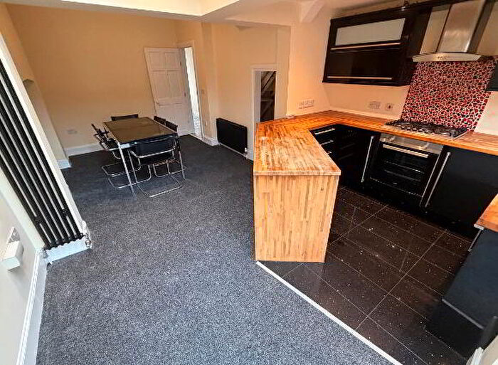 3 Bedroom TownHouse To Rent In Lomond Avenue, Belfast, BT4