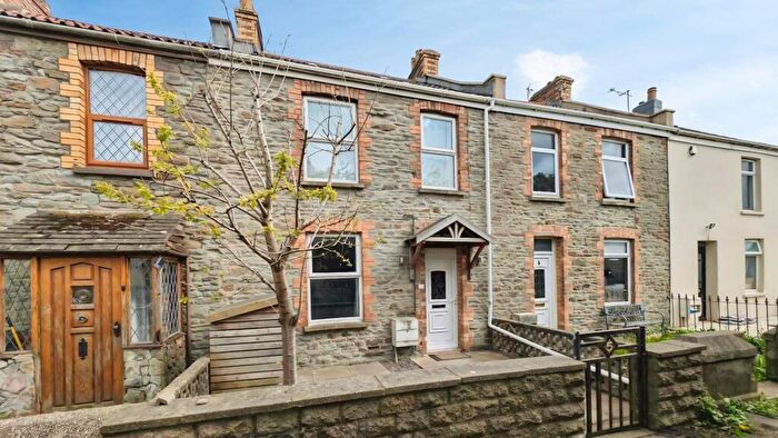 2 Bedroom House For Sale In Poplar Place, Bristol, BS16