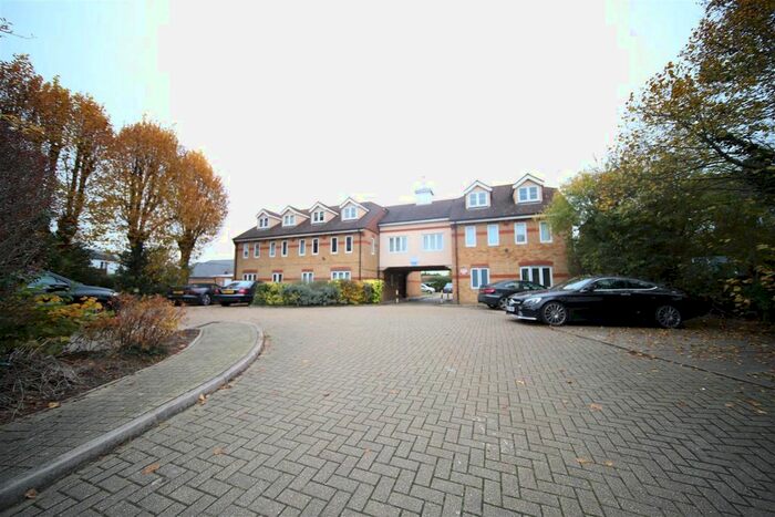 1 Bedroom Flat To Rent In Flamstead End Road, Cheshunt, Waltham Cross EN8
