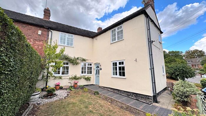 3 Bedroom Semi-Detached House For Sale In Doles Lane, Findern, Derby, DE65
