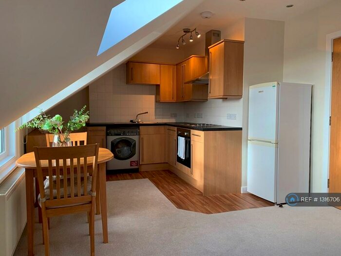 1 Bedroom Flat To Rent In Westbourne, Bournemouth, BH4