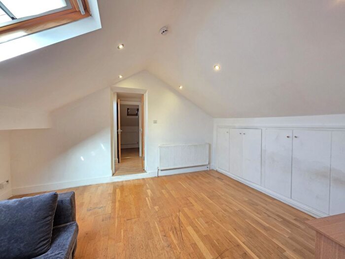 1 Bedroom Flat To Rent In Station Terrace, Kensal Rise, NW10